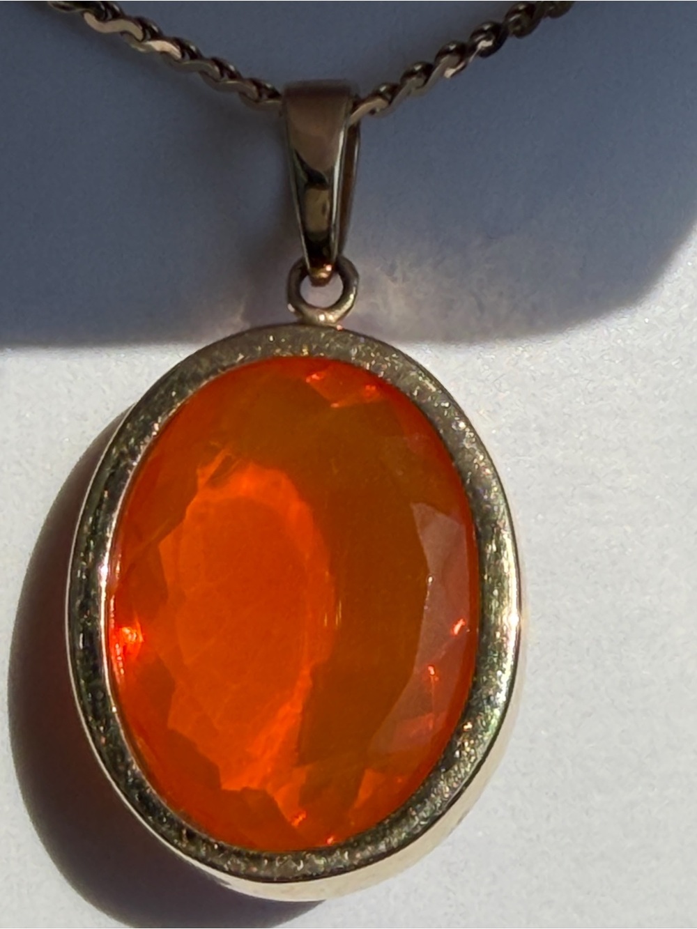 Rare Fiery red orange Mexican Fire Opal Pendant necklace 14K Yellow Gold 10.70ct